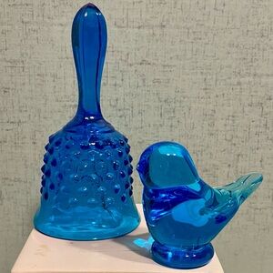 FENTON COLONIAL BLUE HOBNAIL BELL AND BLUEBIRD OF HAPPINESS FIGURINE BUNDLE
